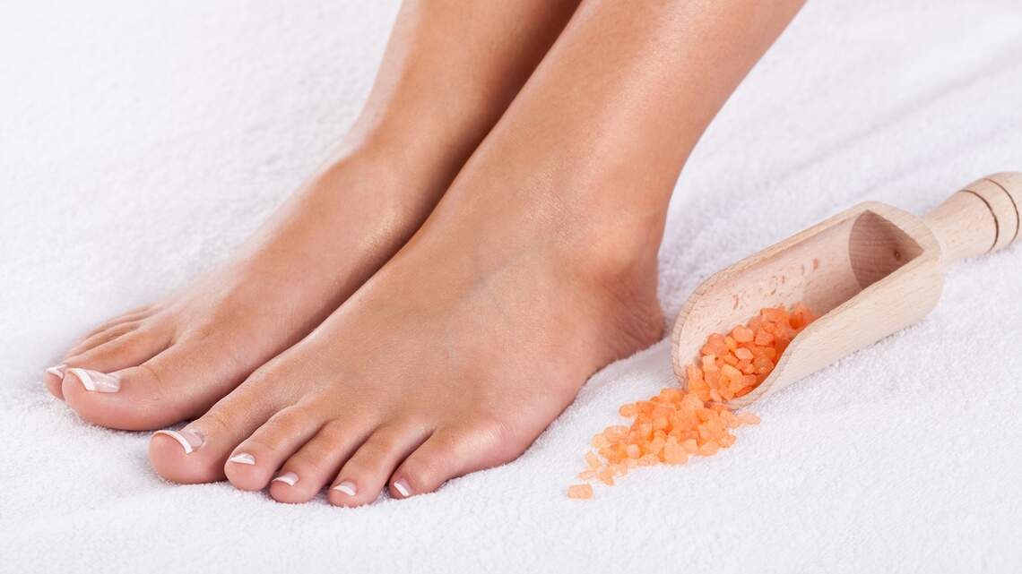 TikTok’s latest sleep trend has people stomping on Epsom salt. Does it actually help you sleep better?