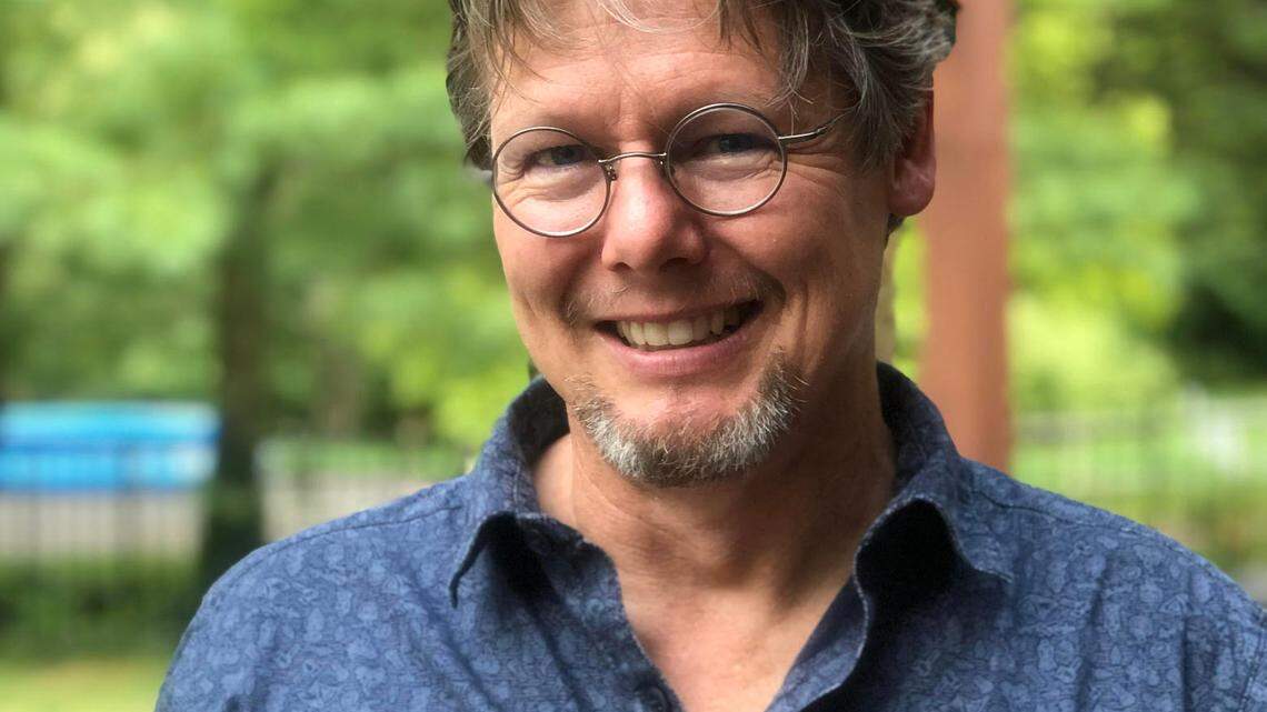 Mark Wayne Thornton, a former Fort Worth resident who dedicated much of his life to helping those experiencing homelessness, died Saturday at the age of 53.