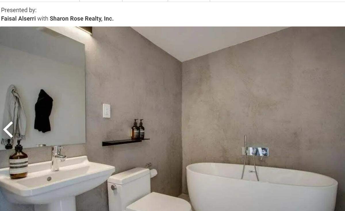 That’s one elegant bathtub