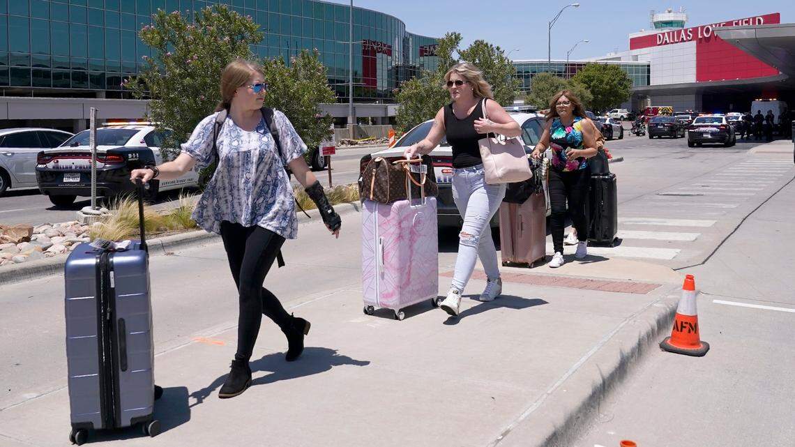More than 1,000 flights delayed, 270 canceled after Dallas Love Field airport shooting