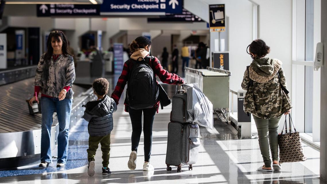 Dallas-Fort Worth, Love Field airports remain in operation as flights cancel nationwide