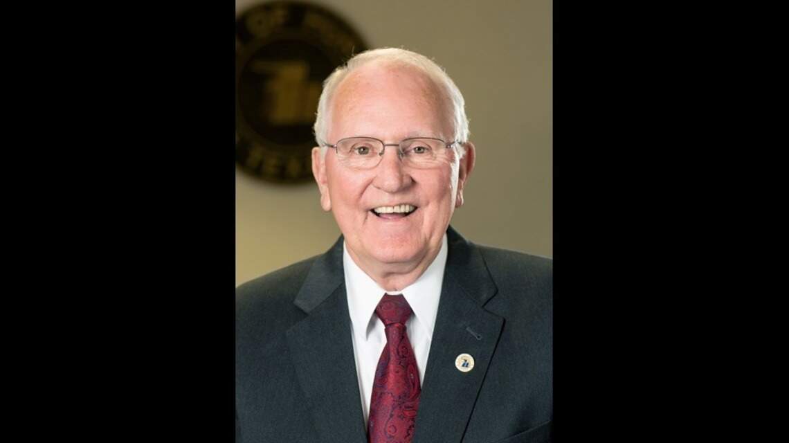 Former mayor of Hurst, who served on ‘borrowed time,’ remembered for dedication to family
