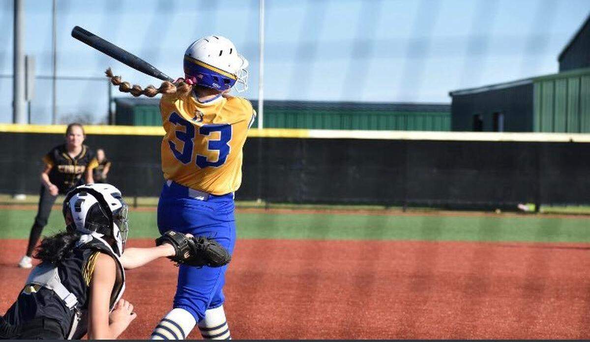Brock senior first baseman Bailey Wagner hit a double, home run and drove in five runs as the Eagles swept Alpine in the 3A Region I semifinals.