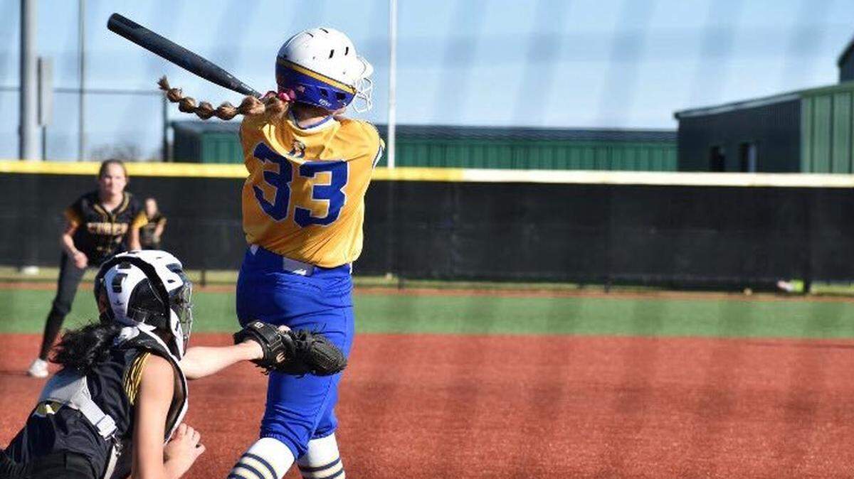 Brock senior first baseman Bailey Wagner hit a double, home run and drove in five runs as the Eagles swept Alpine in the 3A Region I semifinals.