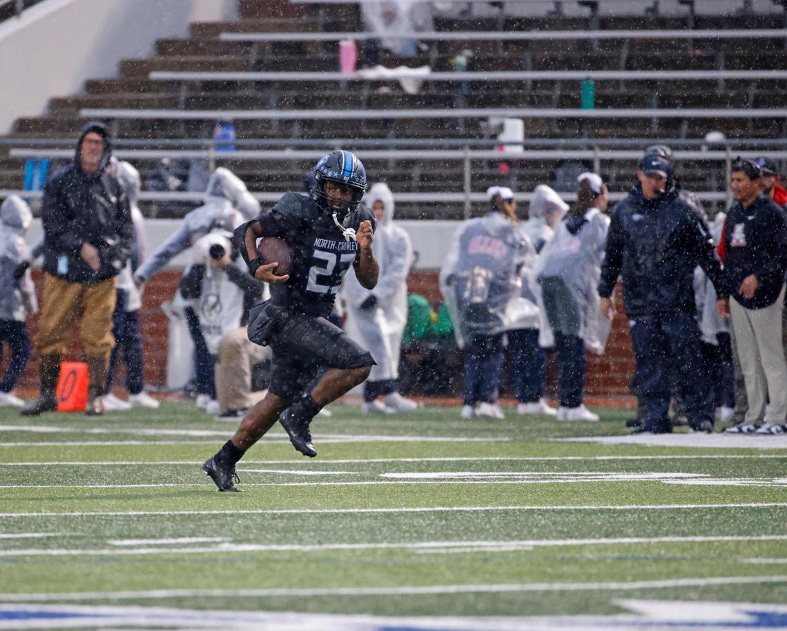 North Crowley running back Kiante Ingram (23) runs for a touchdown all by himself during the UIL 6A D1 Quarterfinals at Vernon Newsom Stadium in Mansfield, Texas, Saturday, Dec. 07, 2024.