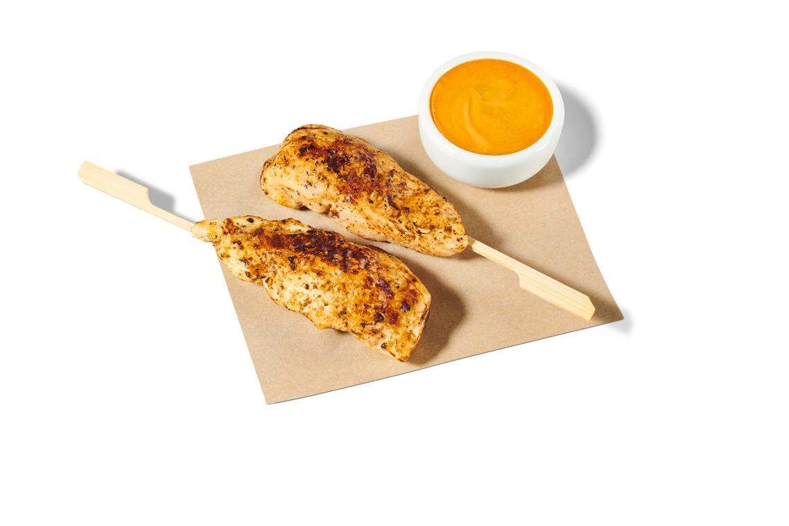 Chicken skewers are one of several food items Smoothie King is testing at select North Texas locations.