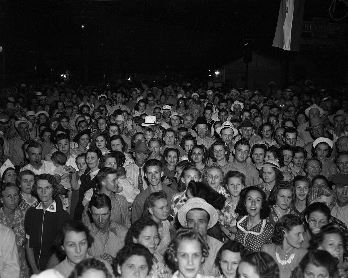 July 6, 1939: Large crowd attends Grapevine’s fifth annual Cantaloupe Festival, with a dance, baseball game, melon judging, carnival rides, and crowning of a queen