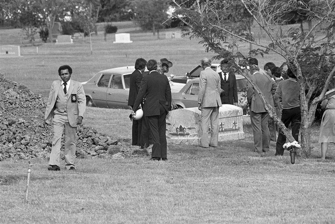 Oct. 4, 1981: Lee Harvey Oswald was exhumed from his grave at Rose Hill Memorial Park in Fort Worth. Following an autopsy in Dallas, the reburial drew a host of spectators, many with cameras.