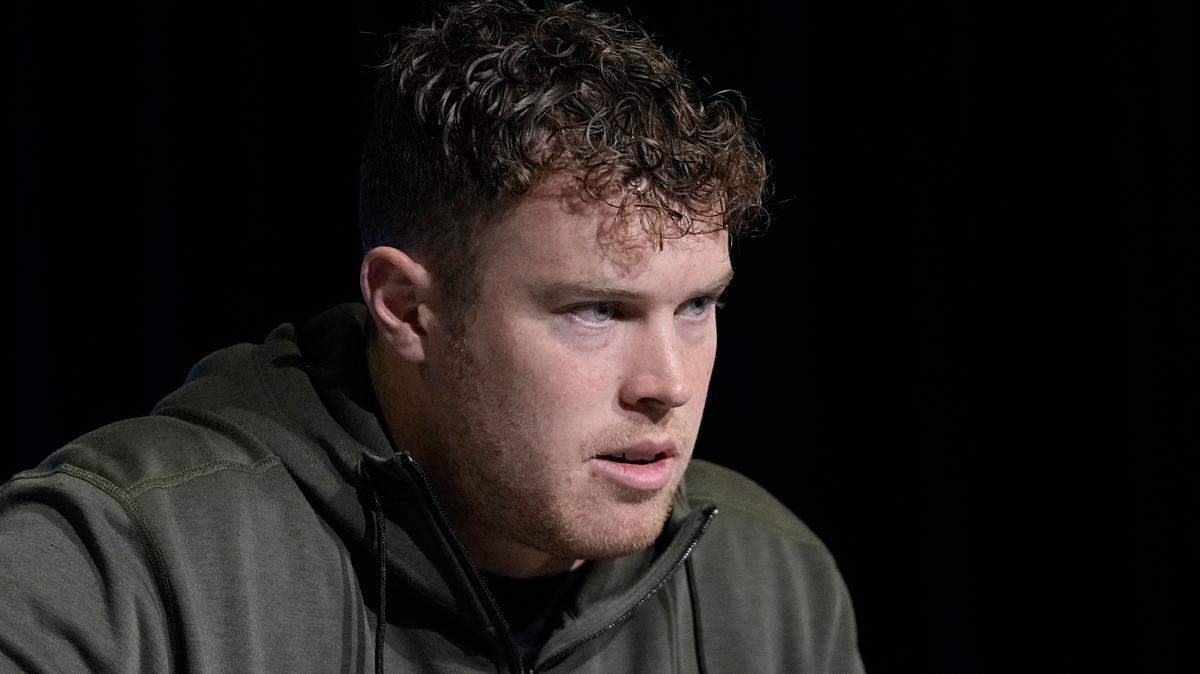 Dallas Cowboys tight end Luke Schoonmaker, shown speaking during a news conference at the NFL football scouting combine in Indianapolis in March, is a big fan of former NFL tight end Jason Witten.