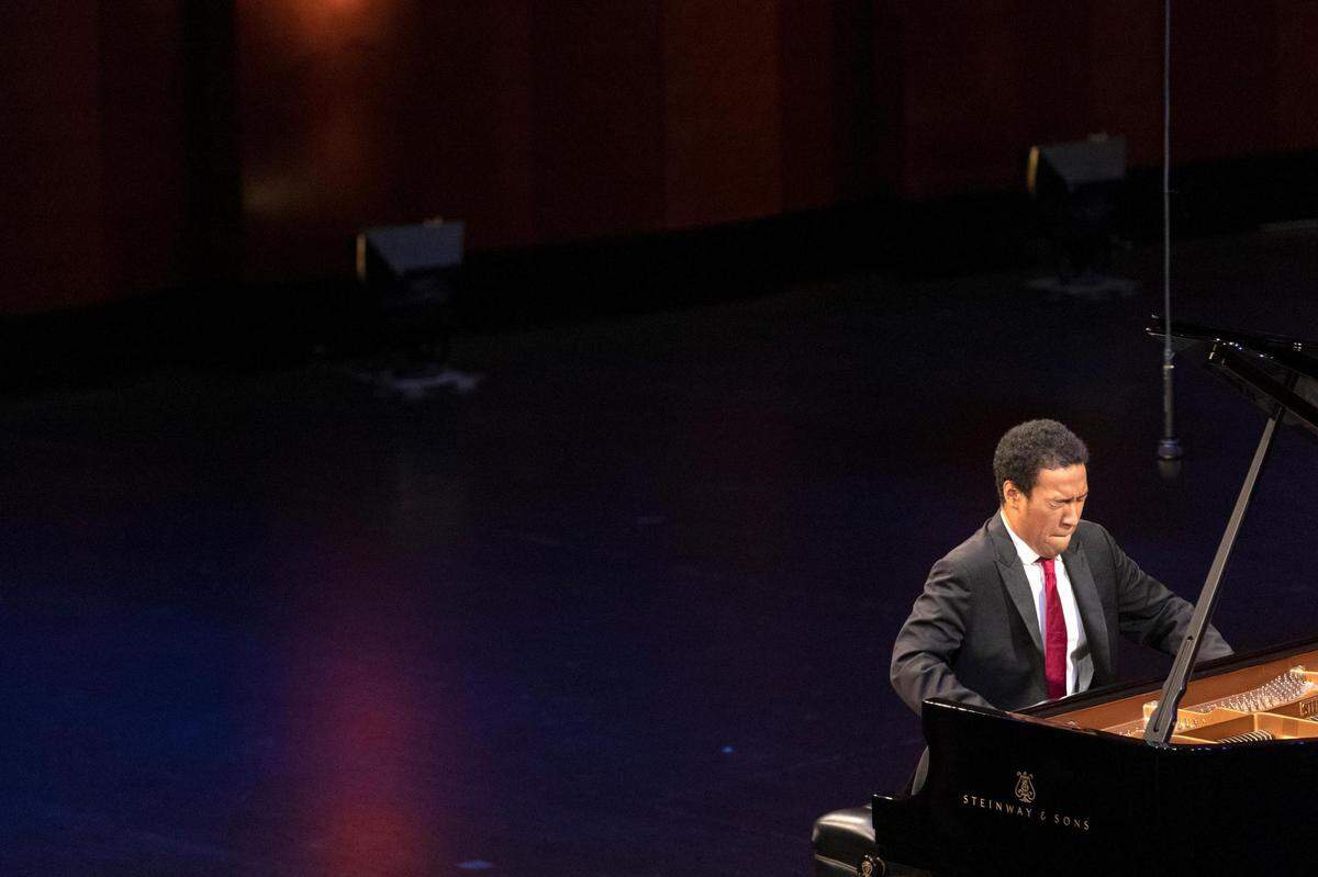 Clayton Stephenson performs as a semifinalist in the 16th Cliburn International Piano Competition at Bass Performance Hall in Fort Worth, Texas, on Thursday, June 10, 2022.