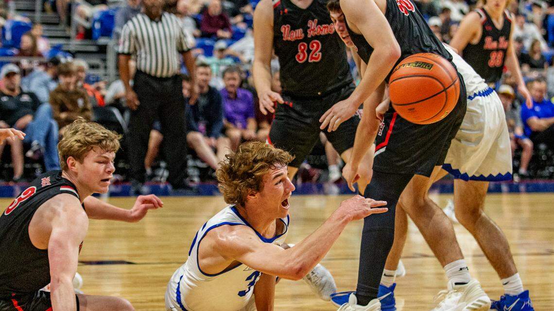 Top-ranked Lipan reaches Class 2A state title game after holding off New Home