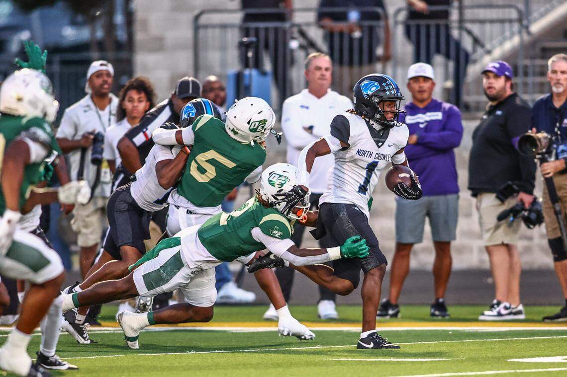 North Crowley running back Cornelius Warren runs with the ball in Friday’s game at DeSoto on September 6, 2024.