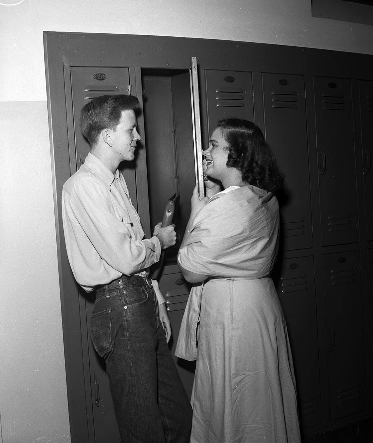 Sept. 6, 1950: Vernon Winslett and Theresa Carrell, who have been classmates from the first grade to Paschal High School’s senior class, pause in the hallway on opening day to discuss daily schedules.
