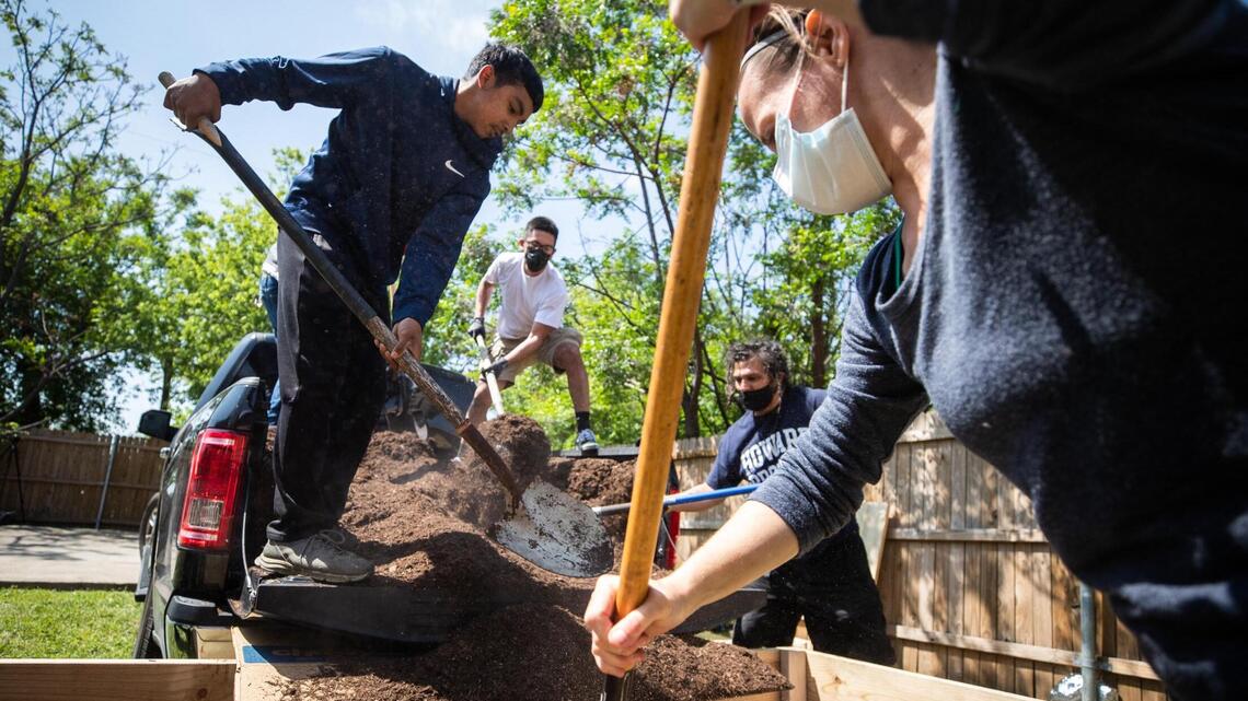 This group is bringing backyard gardens to Fort Worth residents needing healthy food