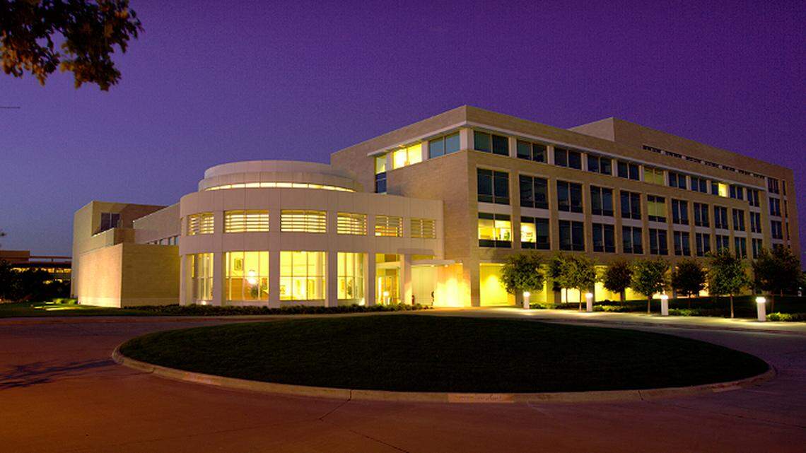 An exterior shot of the University of Texas at Dalls.