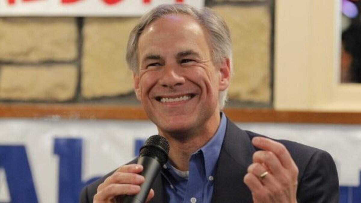 Texas governor Greg Abbott visited the Cowboys' practice complex Friday, and hopped on a draft call with third-round pick Michael Gallup.