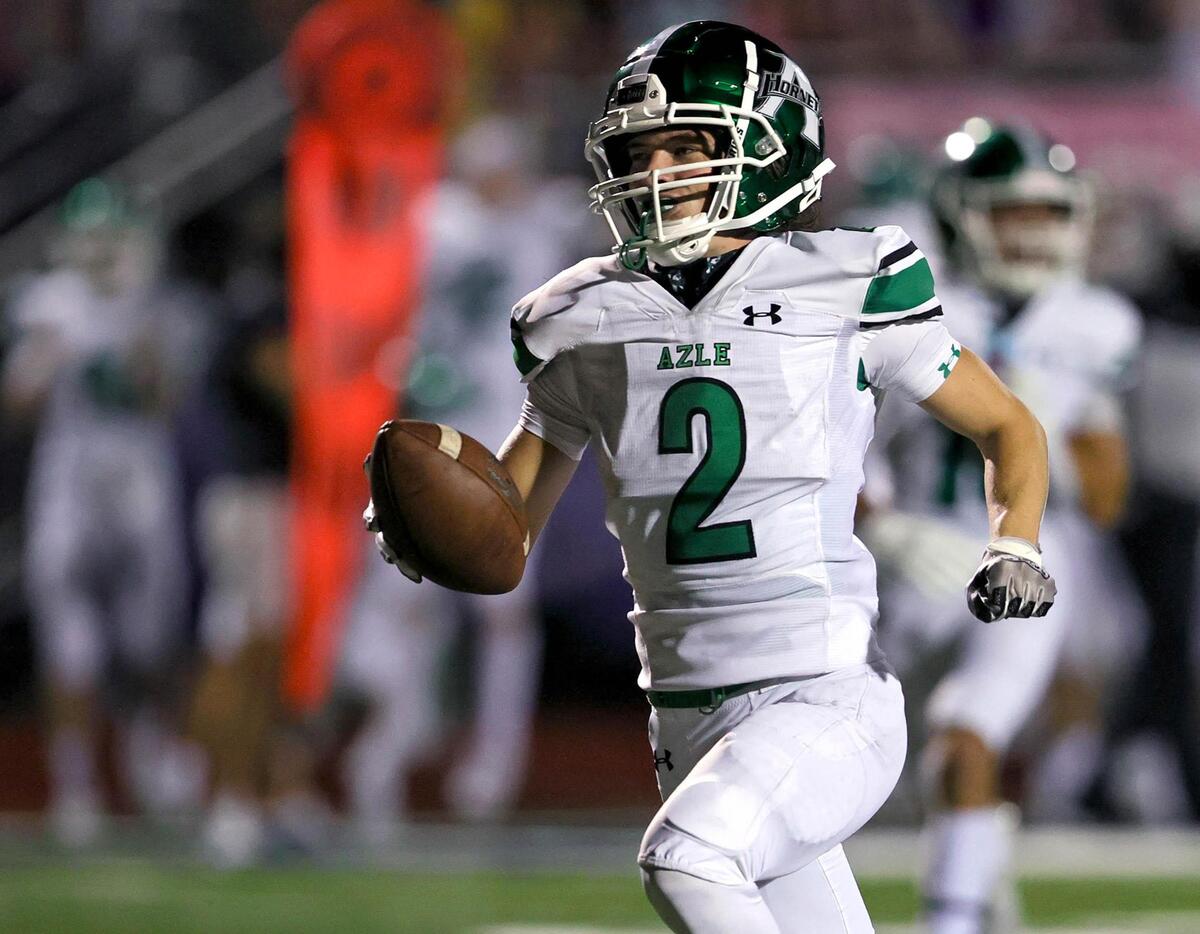 Azle receiver Kaden Taylor gets a touchdown reception against All Saints during the first half, Friday night, September 25, 2020 played at All Saints High School in Fort Worth, TX. (Steve Nurenberg Special to the Star-Telegram)