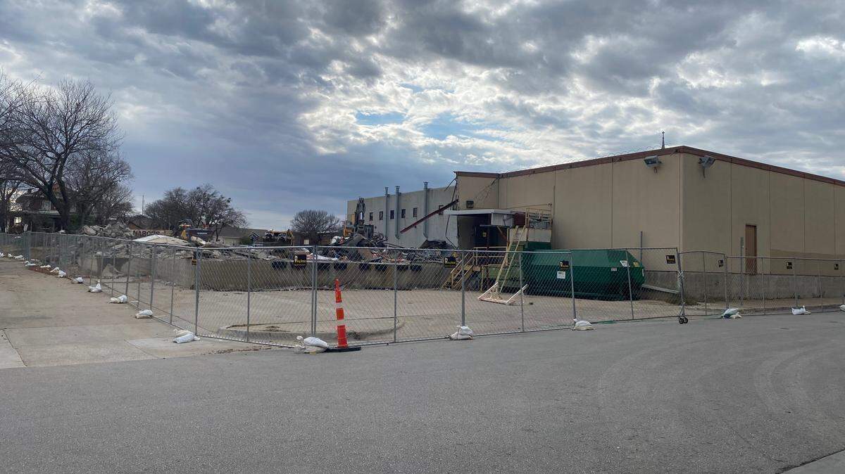 Demolition has begun to make way for a new apartment complex at 218 W. Broadway in Fort Worth’s Near Southside neighborhood.