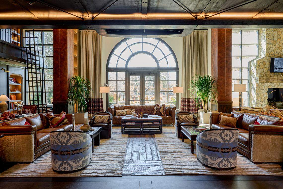 The first view you see when you walk into Hotel Drover’s lobby. The No. 1 favorite hotel in all of Dallas-Fort Worth is decorated with a cozy, aztec, western vibe complimented by luxurious floor to ceiling windows.
