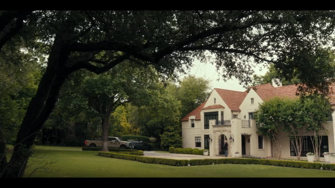 Angela meets with realtor Stephen Reich in “Landman” season 2 episode 3.