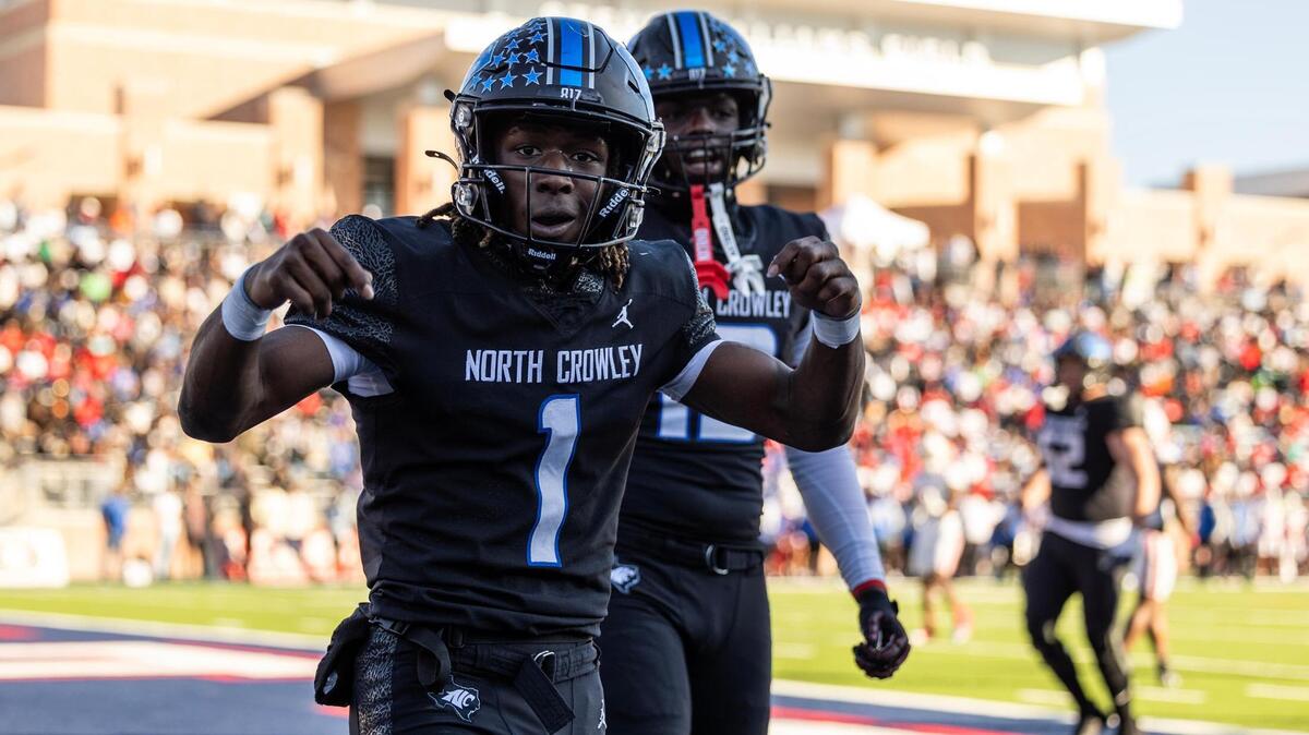 North Crowley running back Cornelius Warren (1) celebrates after scoring a touchdown in the first half of the Class 6A Division I state semifinal game at Eagle Stadium in Allen on Saturday, Dec. 14, 2024.