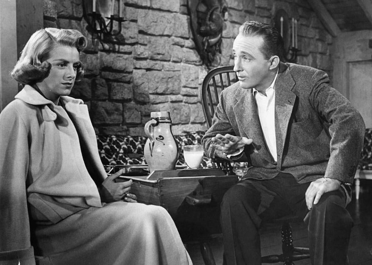 In “White Christmas,” it’s hard not to notice the age difference between Rosemary Clooney and Bing Crosby.