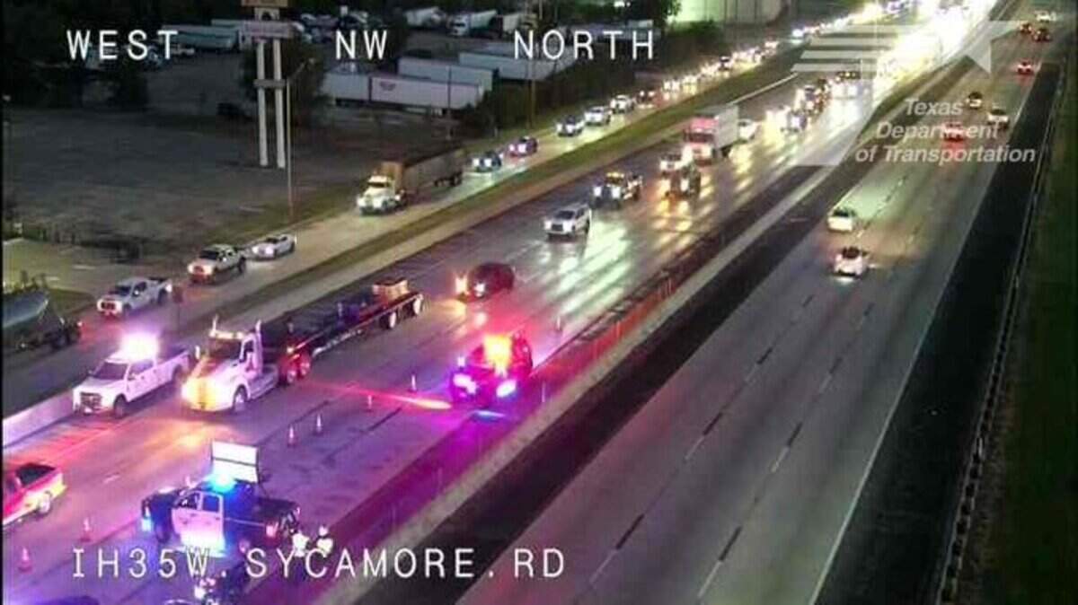 Two accidents closed lanes of Interstate 35W in Fort Worth early Thursday morning, Oct. 31.