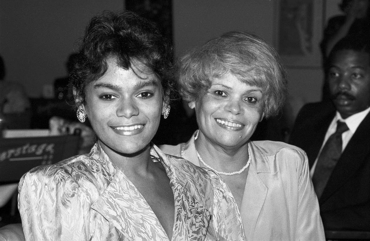 Aug. 27, 1986: Gloria Ann Brooks, left, mother Gloria Brooks, at a celebrity Stroll benefiting the Sojourner Truth Players at the Center Stage America Club, Hilton Hotel in Fort Worth.