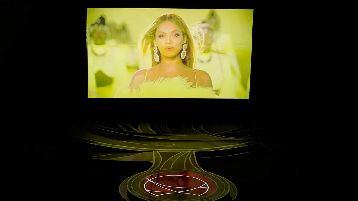 Beyonce opens Oscars and drops jaws with first performance in two years