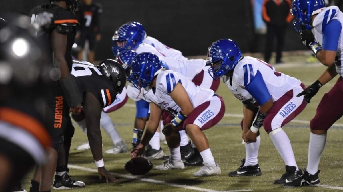 Southwest faced Poly during a football game at Handley Field in Fort Worth, Texas, Thursday, October 28, 2021. Southwest won 33-7. (Jaylyn Ferguson/special to the Star-Telegram)