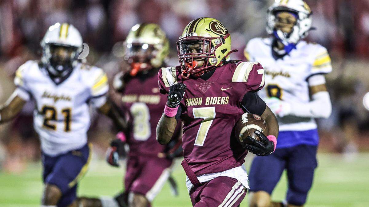 Here are the Fort Worth-area high school football district standings through Week 7.