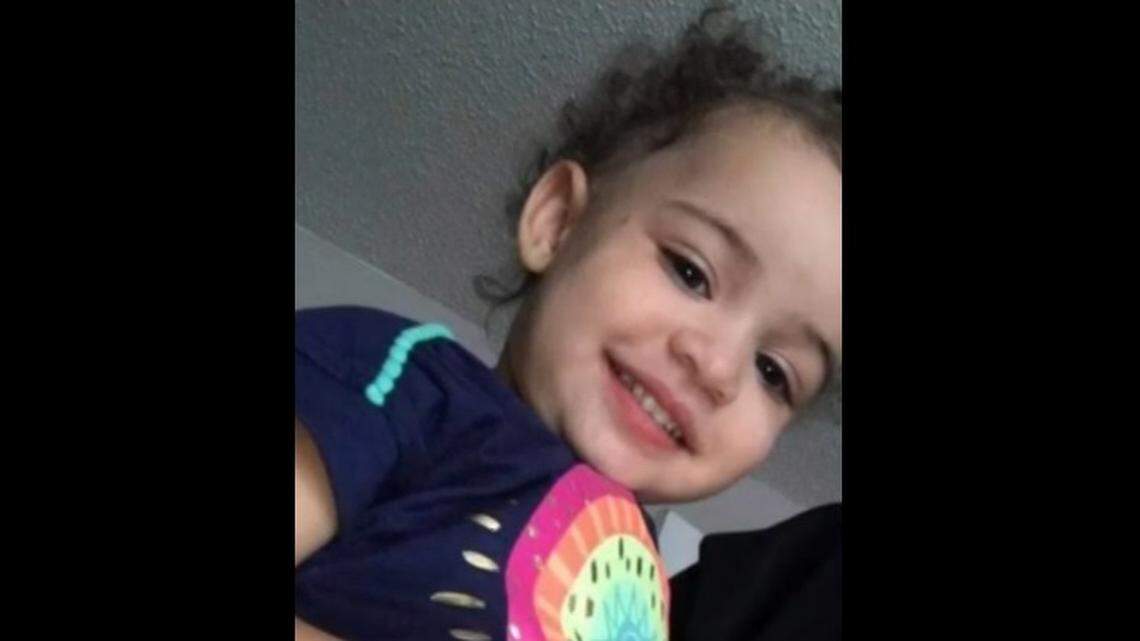 A mistrial was declared Thursday in the capital murder case of an Arlington man who was accused of failing to intervene in the physical abuse that a woman allegedly inflicted on 2-year-old Aniyah Darnell, who died in 2018.