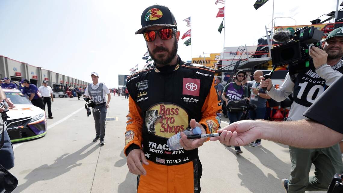 Martin Truex Jr. tries to break TMS winless streak at the AAA Texas 500