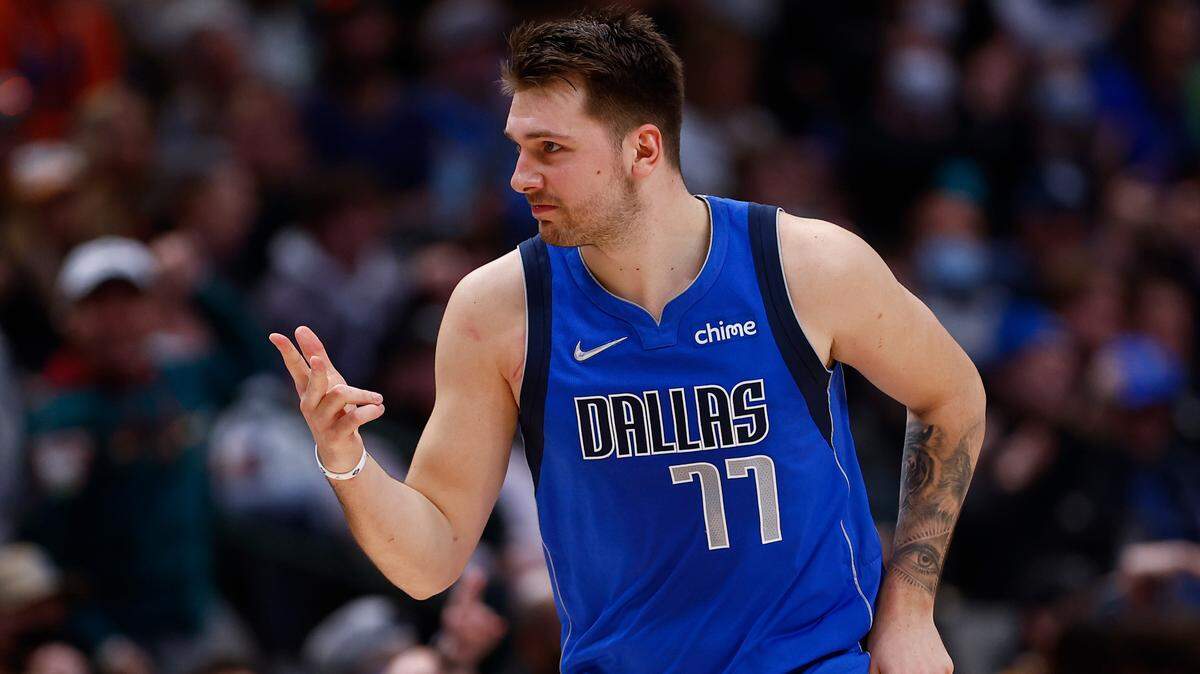 Luka Doncic and the Dallas Mavericks led for much of Thursday’s game against the Suns, but Phoenix pulled away down the stretch and won, 109-101.