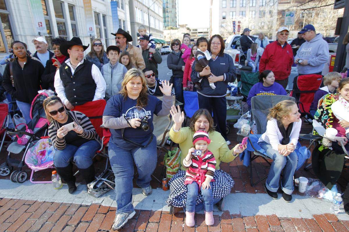 Jan. 14, 2012: Good weather brought large crowd to the Fort Worth Stock Show and Rodeo All Western Parade in downtown.