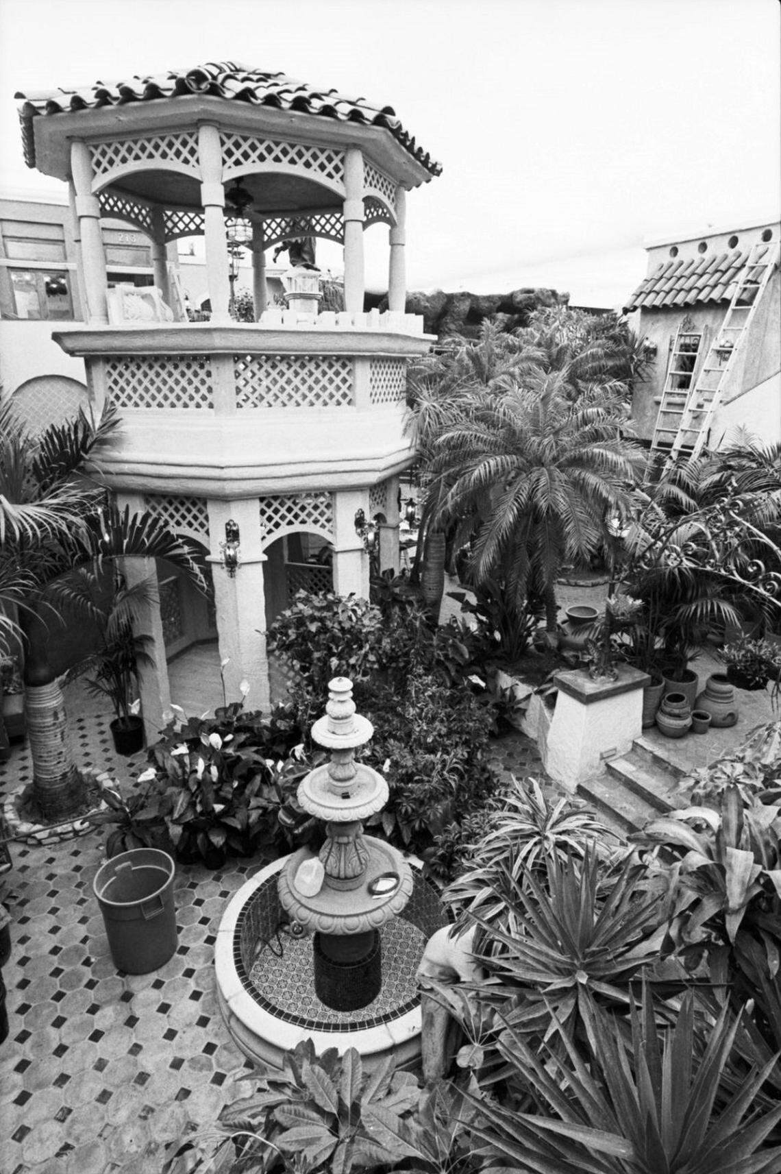 May 21, 1982: The courtyard garden area under construction at Casa Bonita in Fort Worth before its opening. A fountain is seen in the courtyard surrounded by tropical plants. (The location, 4786 Hulen Park Drive near I-20 behind Hulen Mall, is today a Rooms To Go outlet.)
