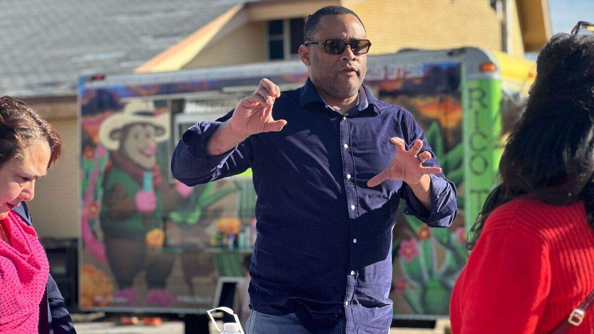 Congressman Marc Veasey hosts a “Know Your Rights” event near North Side High School on Thursday, Jan. 30, about a week after a Fort Worth ISD substitute teacher posted on social media to invite ICE to arrest students.