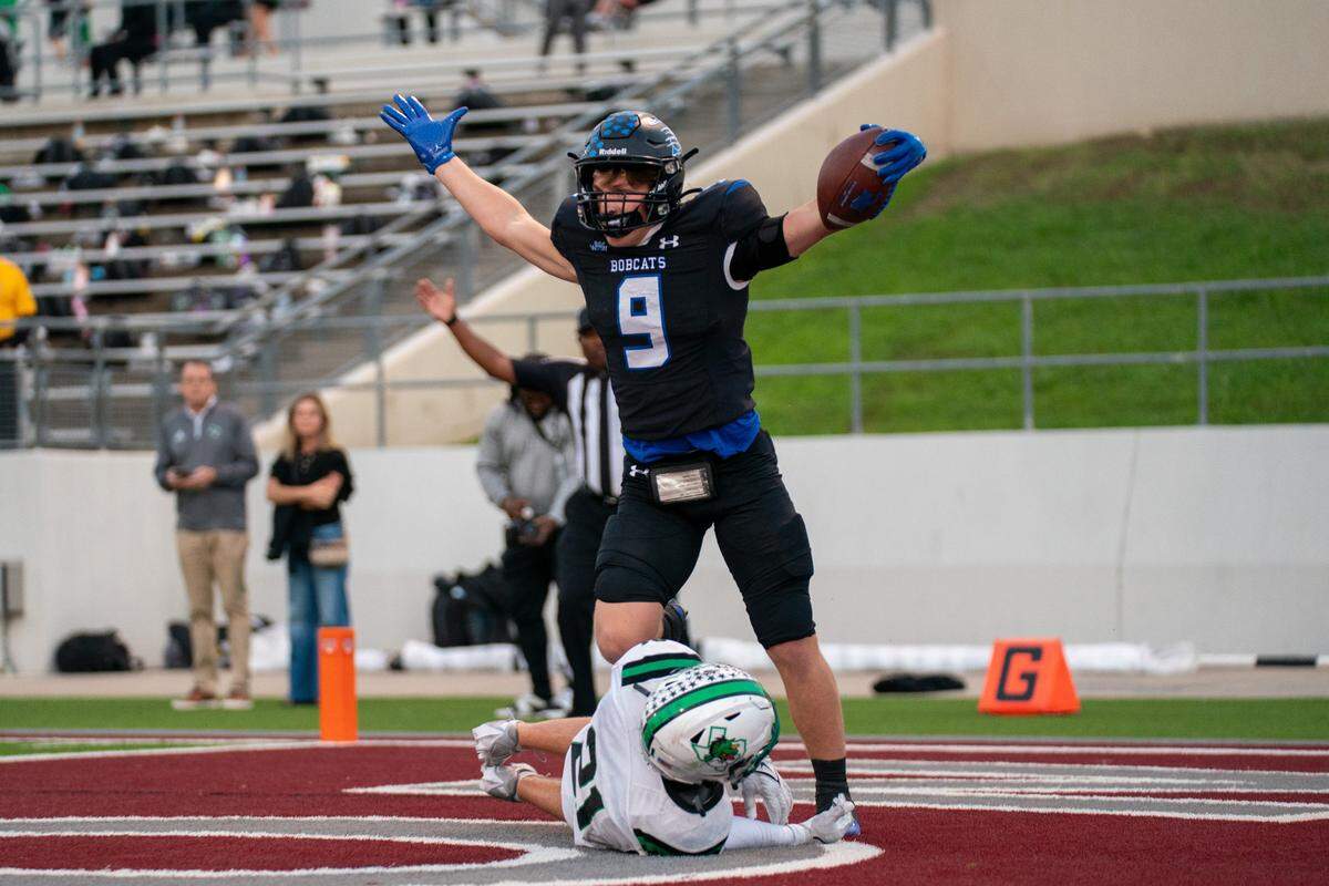 Tom Von Grote finds wide receiver Pierce Dahlin in one on one coverage for a 22-yard touchdown at Northwest ISD Stadium on Friday, Oct. 27, 2023.