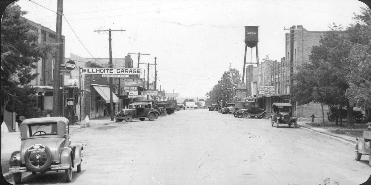 Aug. 30, 1929: Main Street in Grapevine, Texas