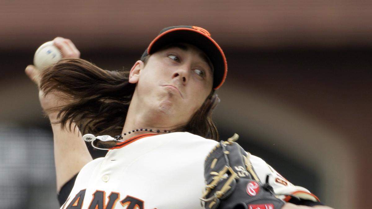 Tim Lincecum's arrival to Texas Rangers camp has been delayed following the death of his older brother.