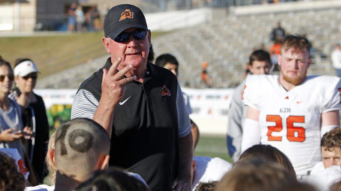 Aledo’s state title-winning coach comes out of retirement for private school