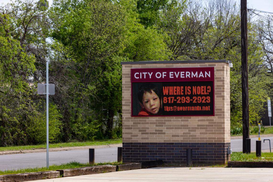 A sign at the Everman Civic Center asks the community to call in with tips about the disappearance of 6-year-old Noel Rodriguez-Alvarez, on Tuesday, March 28, 2023. Noel has not been seen since November and is presumed dead.