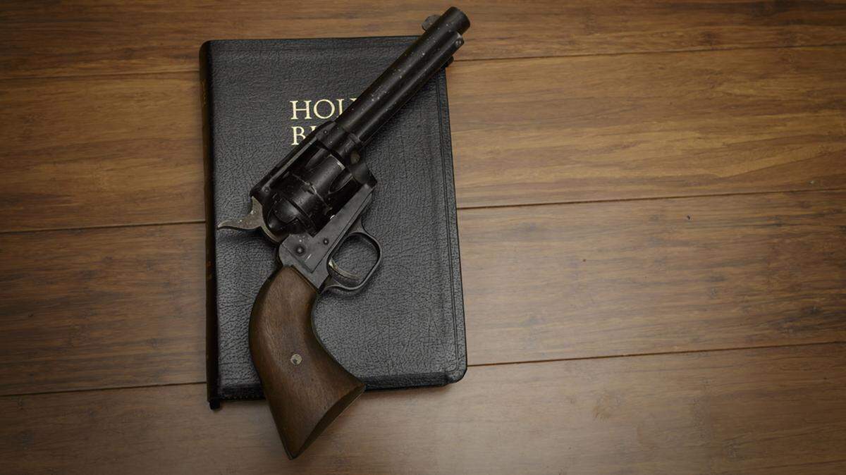 A Missouri bill would enable people with concealed carry permits to bring guns into places of worhip.