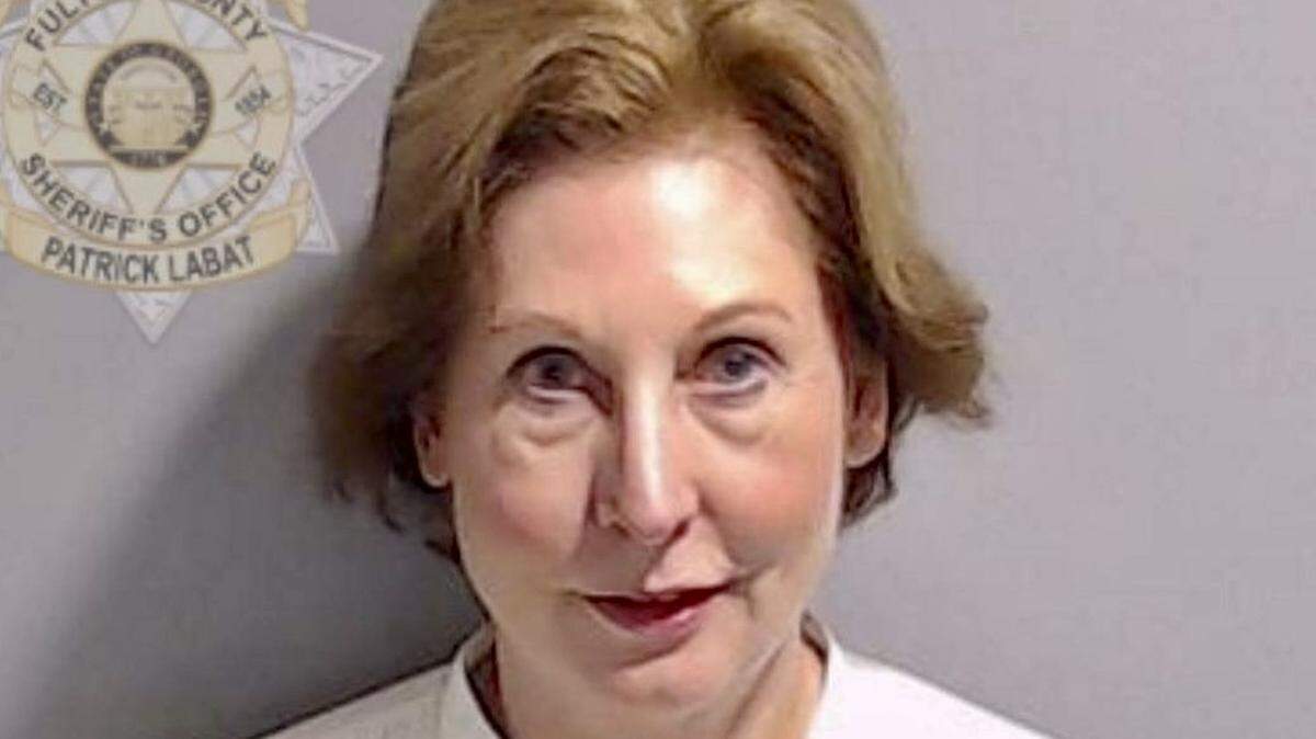 One of Donald Trump’s former attorneys, Sidney Powell, reached a plea agreement with Fulton County, Ga., prosecutors.
