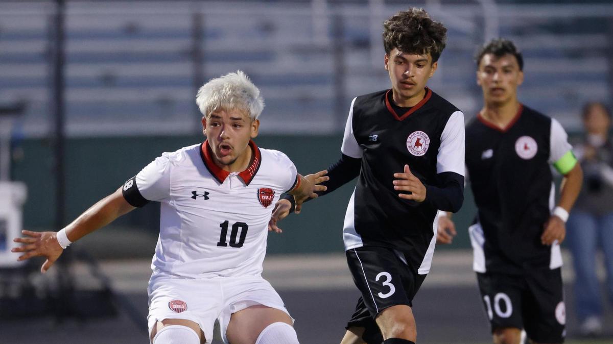 Diamond Hill-Jarvis midfielder Edgar Resendiz (10) gets the ball in front of Bridgeport midfielder David Duran (3) during the Class 4A D2 regional final UIL boys soccer playoff game at Keller ISD Stadium in Keller, Texas, Tuesday, Apr. 01, 2025.
