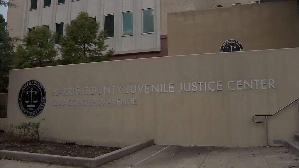 Harris County Juvenile Court Judge Glenn Devlin released juveniles after he wasn’t re-elected, a public defender said.