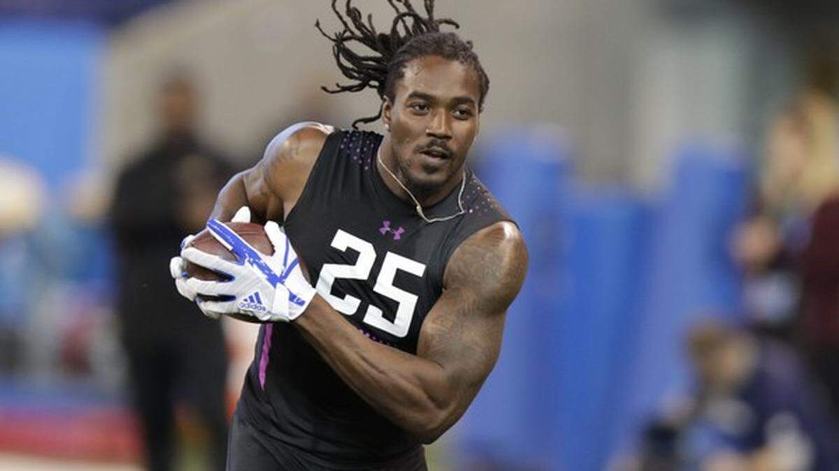 Former Alabama running back Bo Scarbrough is fighting to make the Cowboys after he was a seventh round draft selection in the ’18 draft.