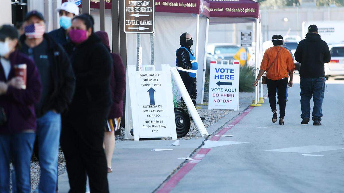 Tarrant County will close 18 of its early voting locations Thursday in wake of the winter storm.