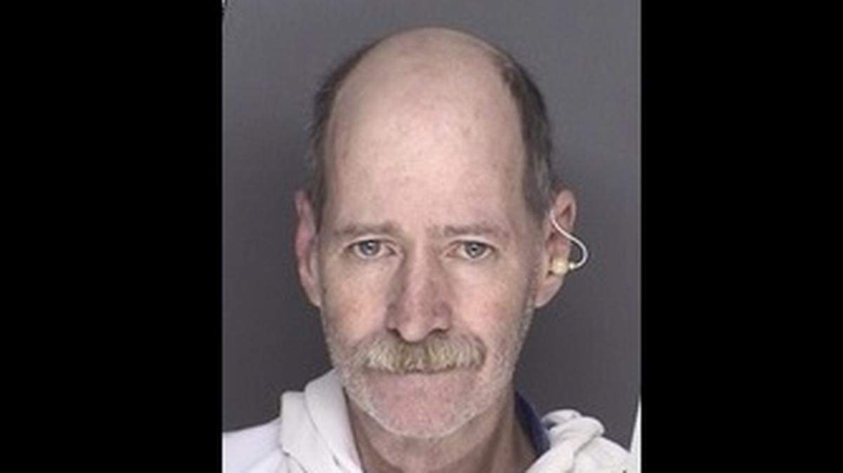Robert Magness of Midlothian is accused of kidnapping his girlfriend and her 7-year-old granddaughter.