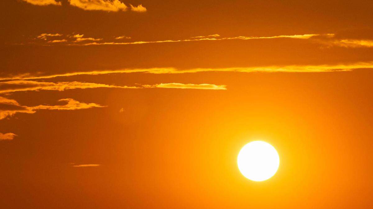 The sun begins the set at Chisholm Trail Skate Park in Fort Worth on Tuesday, Aug. 29, 2023.